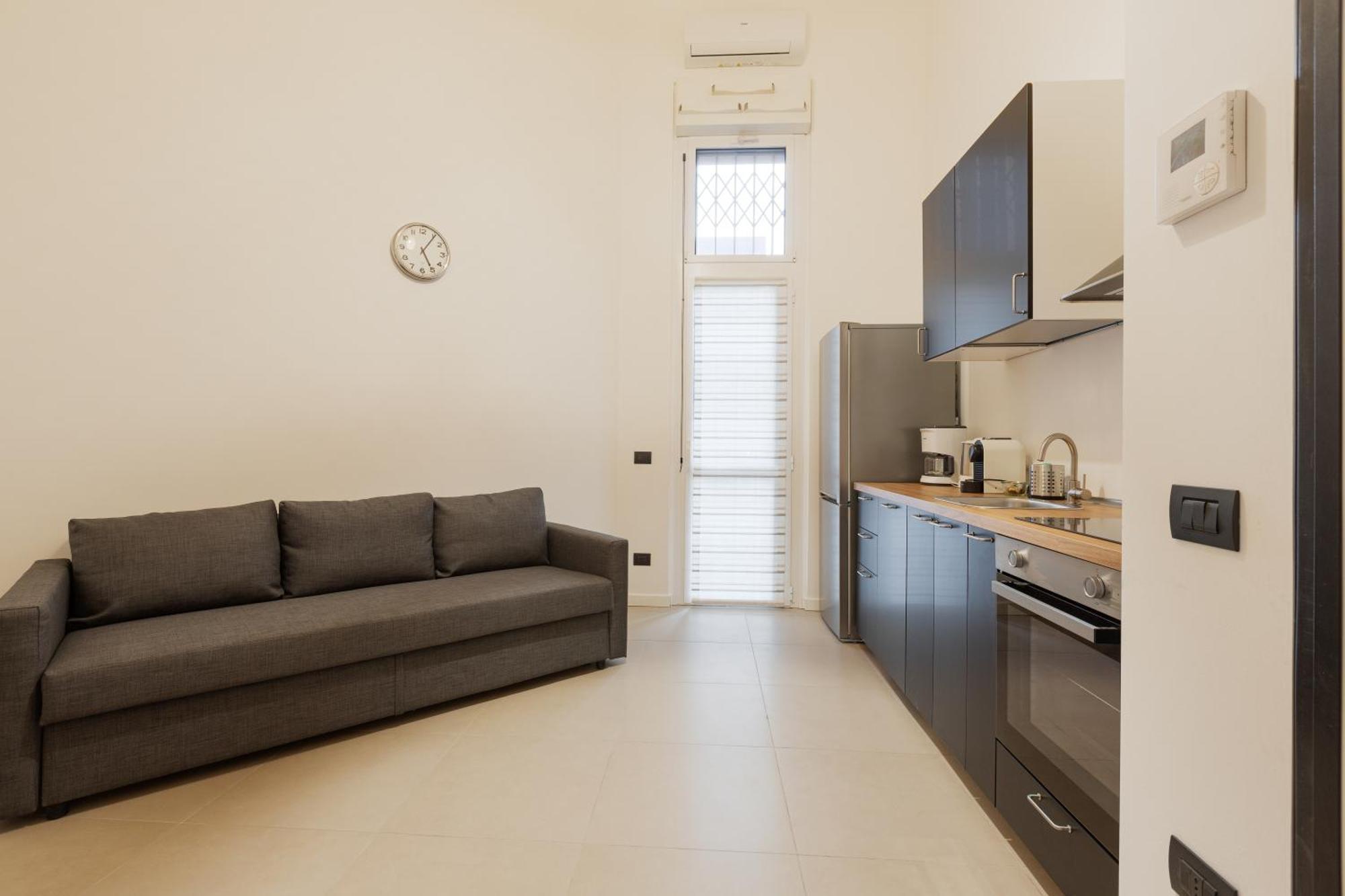 밀라노 Cozy Corner With Balcony And Private Garage! 아파트 외부 사진