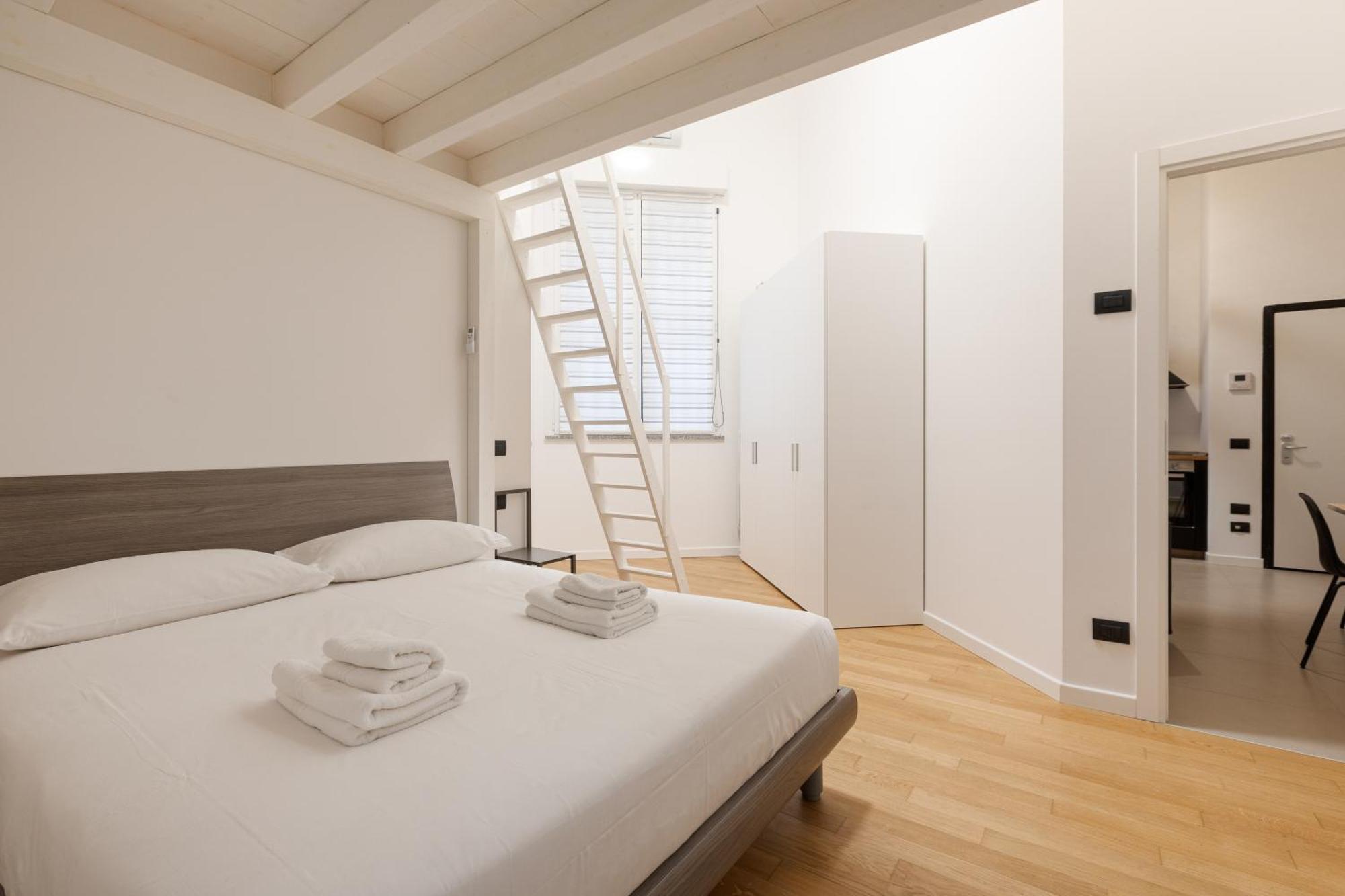 밀라노 Cozy Corner With Balcony And Private Garage! 아파트 외부 사진