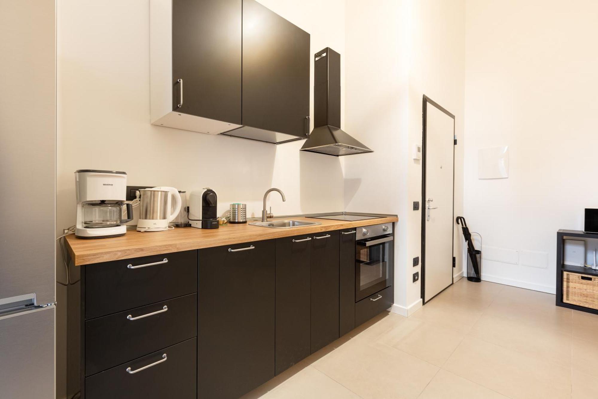 밀라노 Cozy Corner With Balcony And Private Garage! 아파트 외부 사진