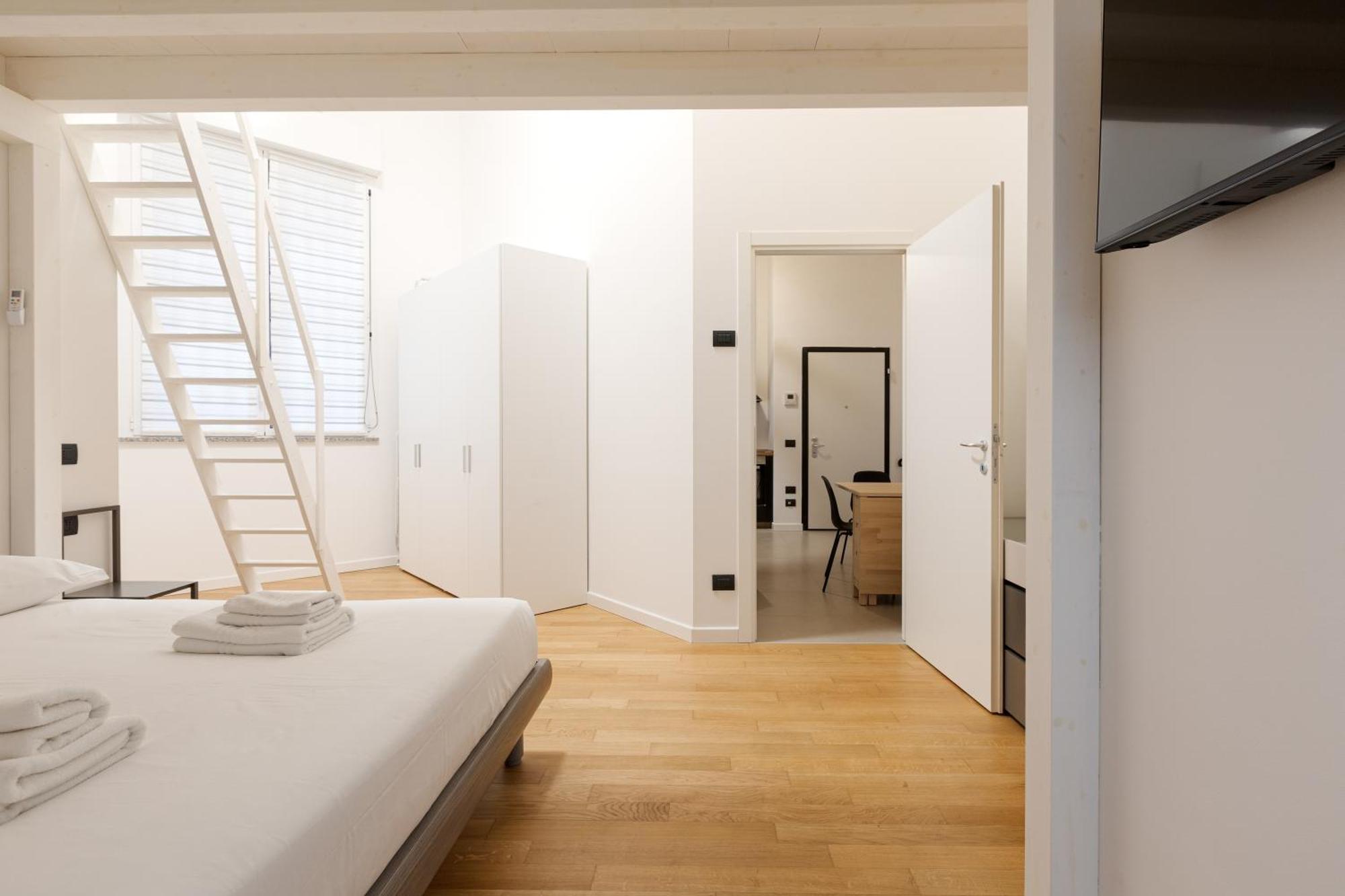 밀라노 Cozy Corner With Balcony And Private Garage! 아파트 외부 사진